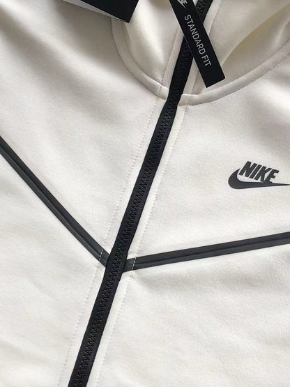 TECH FLEECE – WHITE